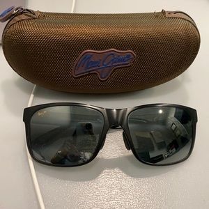 Maui Jim sunglasses - Matte Black